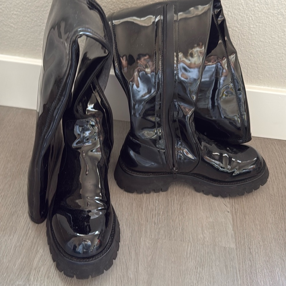 Jeffrey campbell 
Break-Ok
Size 7.5